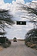 2002-Tanz-04-33-entrance_Serengeti