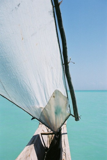 2002-Tanz-16-12-dhow
