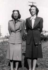 efblanche.jpg (10296 bytes)