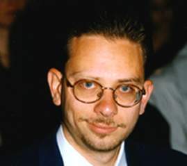 Kostas gia selida.JPG (6498 bytes)
