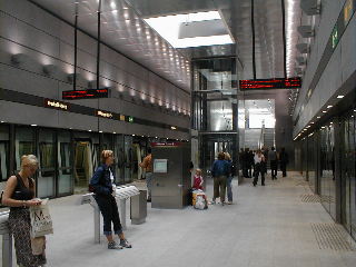 Platform level, Copenhagen metro