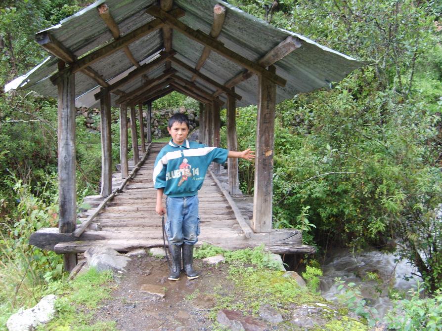 Puente en el rio arancante.