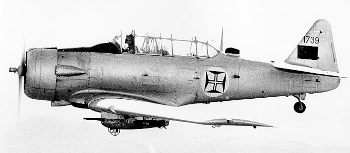CCF Harvard Mk.IV 1739  (Unknown via J.Castro)
