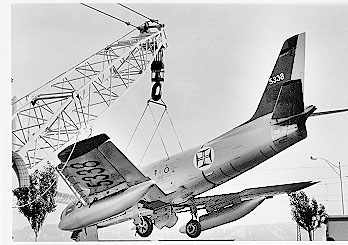 F-86F 5338 from below (L.Tavares)