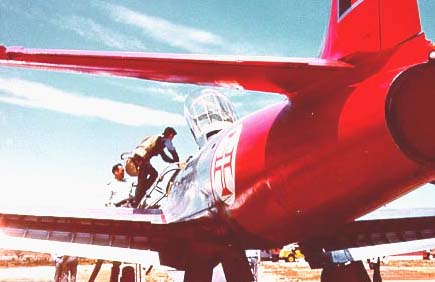 T-33 with old colour scheme (B.A.3 via A.Mimoso)