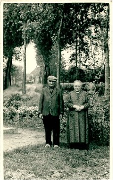 Theodorus and Anna Geertruda van den Oetelaar