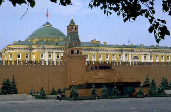 j0163878.jpg (52688 bytes)