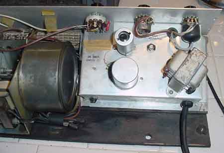  Fender chassis 