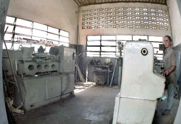 wpe26.jpg (30946 bytes)