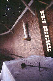 church rwanda.JPG (64943 bytes)