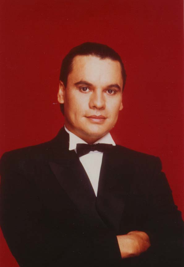 Juan Gabriel en el 2000
