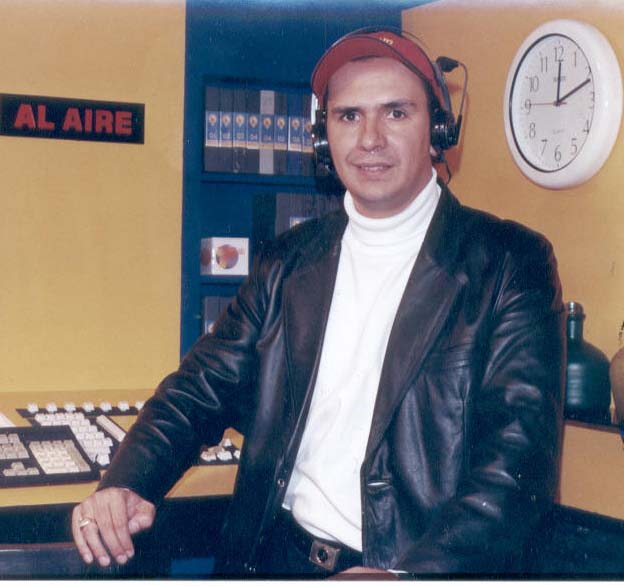 Lic. Jorge Luis Sᮣhez G󭥺, conductor de los programas ?Sol Deportivo?, `Zona de Juego?y `Misterio 7?