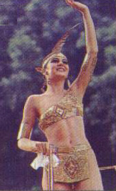 Disfrazada de  India Catalina, en el reinado