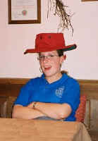 helen hat.jpg (14705 bytes)