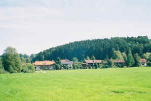 miesbach walk.jpg (51854 bytes)
