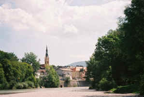view of bad tolz from river.jpg (55398 bytes)