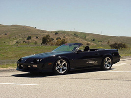 Mr. Iroc Z's awesome drop-top '90 Iroc