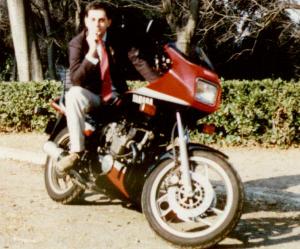 moto-o4.jpg (20991 bytes)