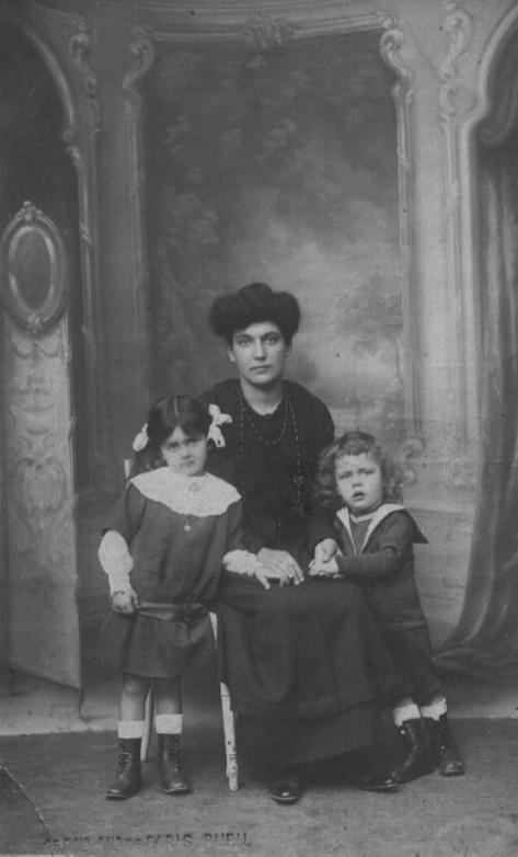 Olive Gauthier, Suzanne & Roger, 1916