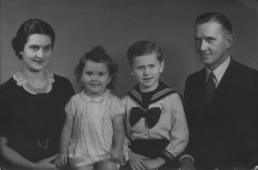 Andr� & Suzanne Grandcl�ment, 1943