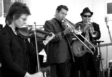 Sherab, Tim Hilton, Stu Thomas: harmonizin'