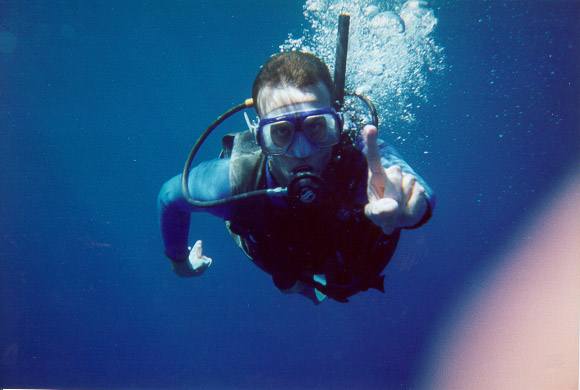 Bo diving in Roat�n
