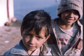 kids.JPG (28403 bytes)