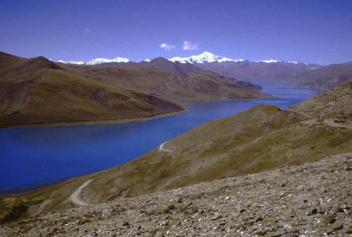 [Lake Yamdrok]