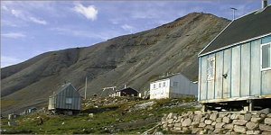Houses in Siorapaluk