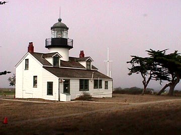 Point Pi�os Lighthouse