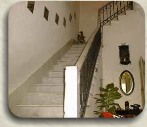 La escalera: Un paso a sus aposentos