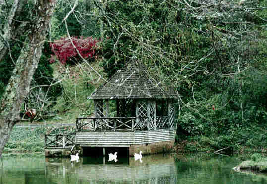 [boathouse]