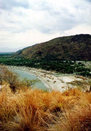 pundaquit9.jpg (36001 bytes)