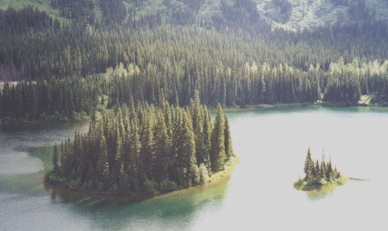 Azouzetta Lake