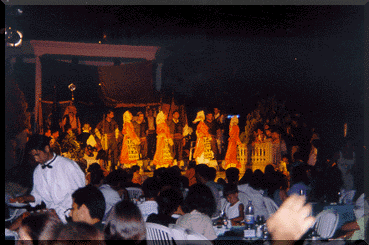 trvecer1.gif (51384 bytes)