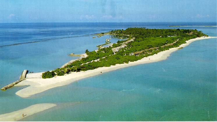 Photograph of Kuredu Island