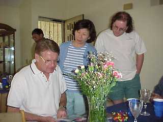 Looking at Thai pix