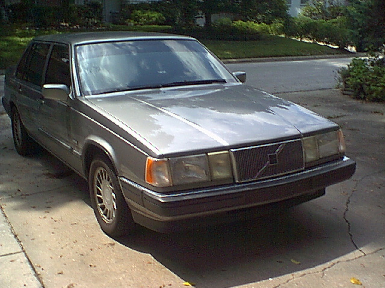 1992 960 Sedan - Right Side