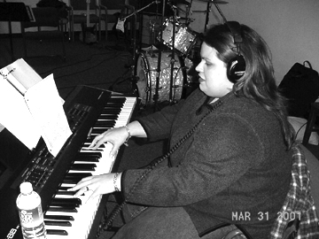 BW: Yolanda&nbsp;&nbsp; COLOR: Yolanda sings, Gerry in background