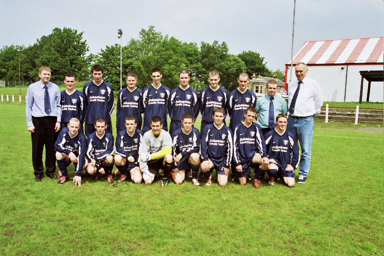 team.jpg (414301 bytes)