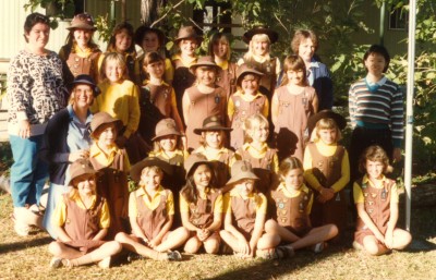 Tieri Brownie Pack 1986