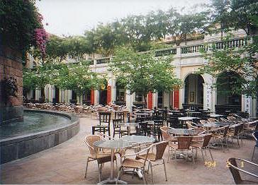 Dine at Fountain Court