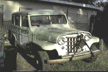 1951 Willys Station Wagon loading.....24kb