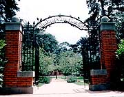ggpgate.jpg (18131 bytes)