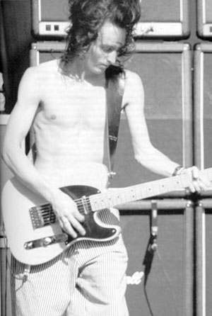 mike02.jpg (30242 bytes)