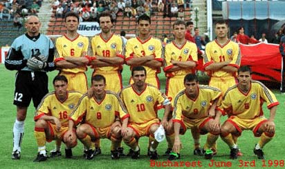 Top: Stelea, Gheorghe Popescu, Filipescu, Dulca, Petrescu, and Ilie; 
Bottom: Gabi Popescu, Munteanu, Hagi, Moldovan, and Galca