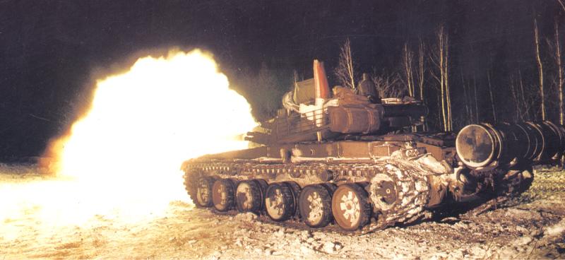Notice auxillary fuel tanks, a common option on PLA tanks.  No side skirts here at all.