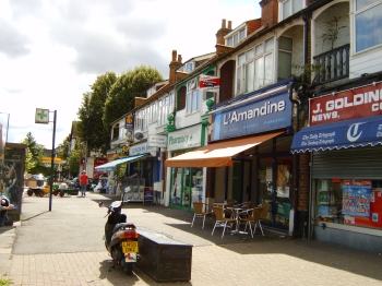 Kingston Road
shops, looking south