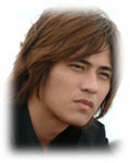 Ying Feng is a person full of secrets, work as a marketing manager of TV Shopping Channel. Saving Jia Le 2 times unintentionally, he become Jia Le's dreamed hero.