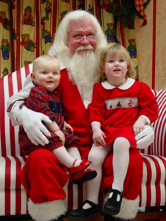 Christmas2Santa2001.jpg (481294 bytes)